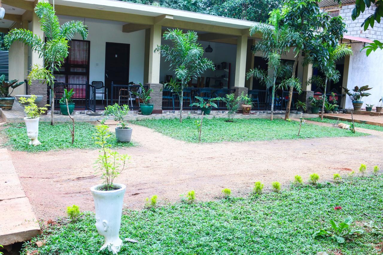 Bed & Bicycle Hostel Dambulla Exteriér fotografie